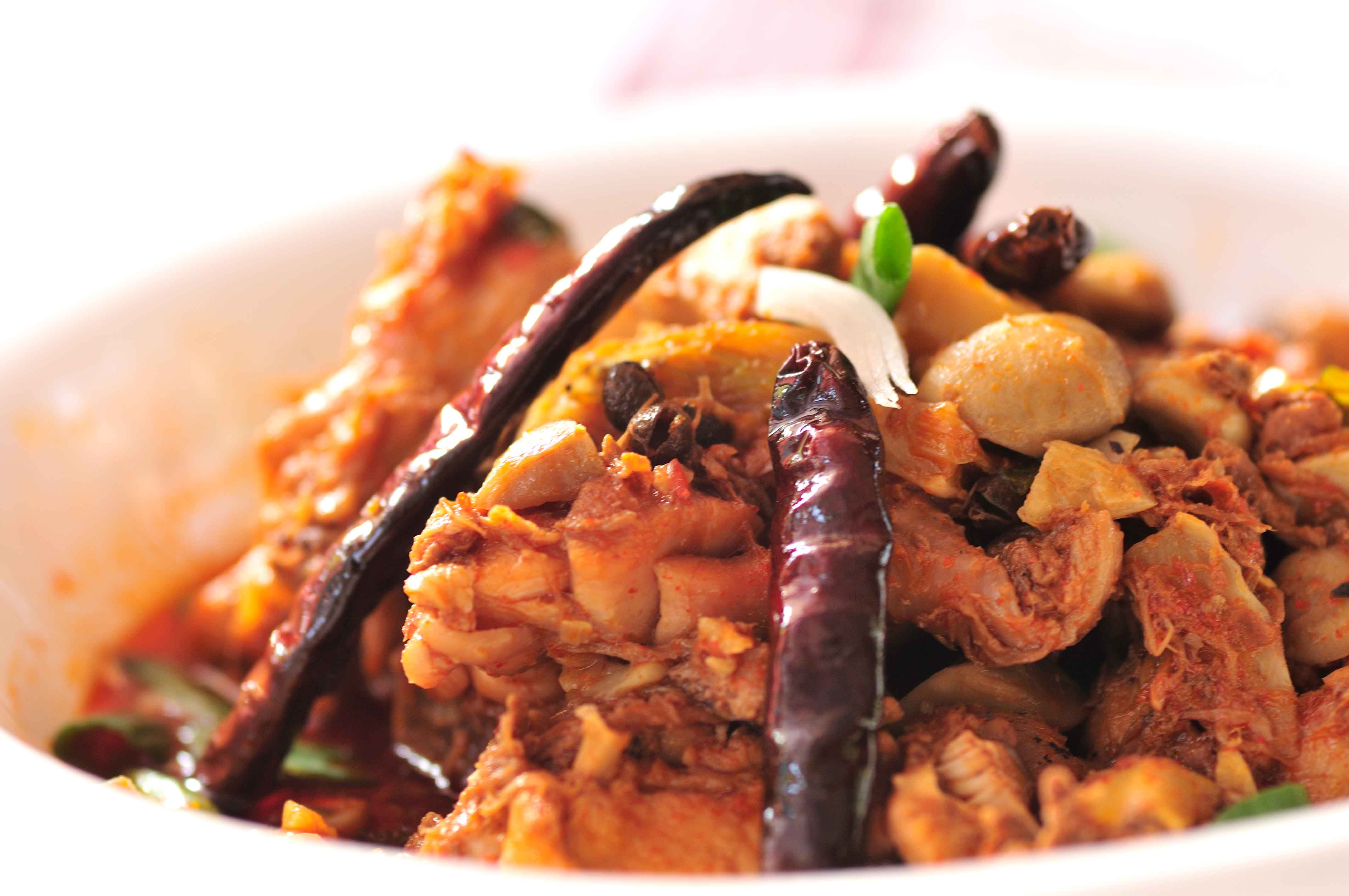 hot-chiken-&-mushroom---Arunachal.jpg