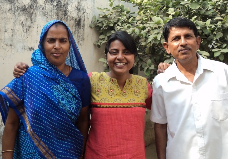 Kiran Kanojia with her parents.JPG