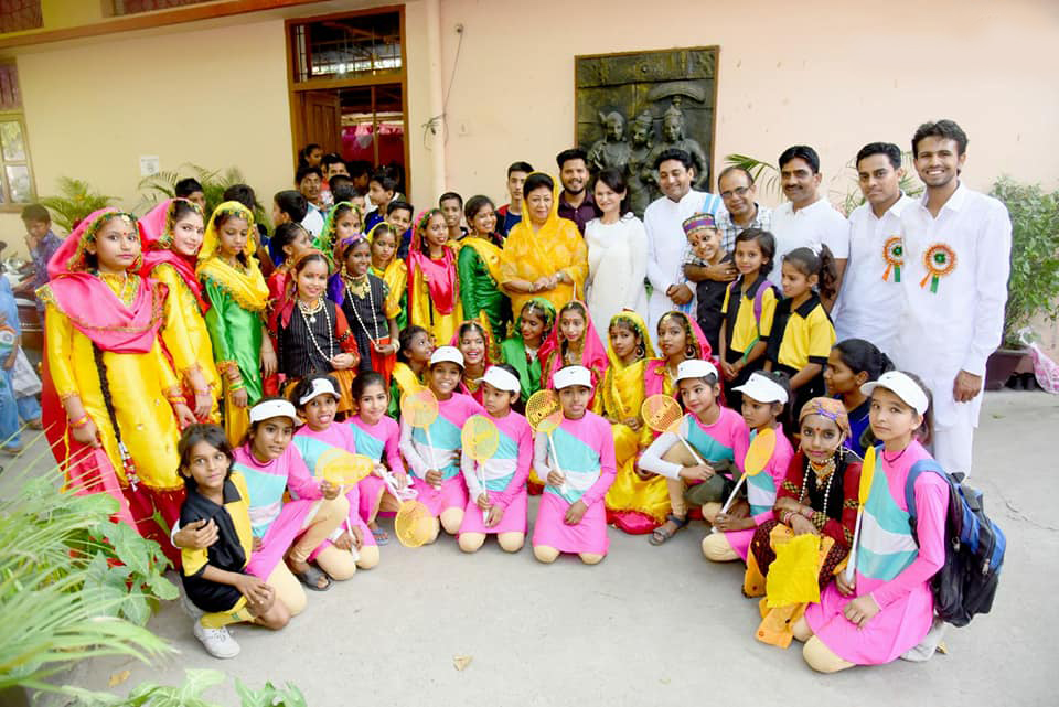 Maharani with Shahla's schoolkids