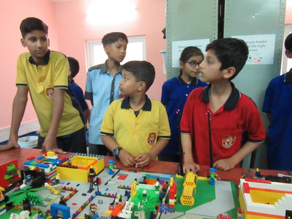 Mother Miracle School lego