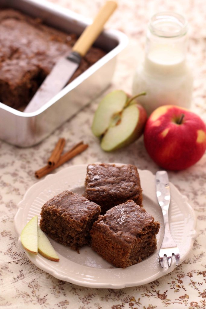 Quaker Oats Apple Cinnamon cake