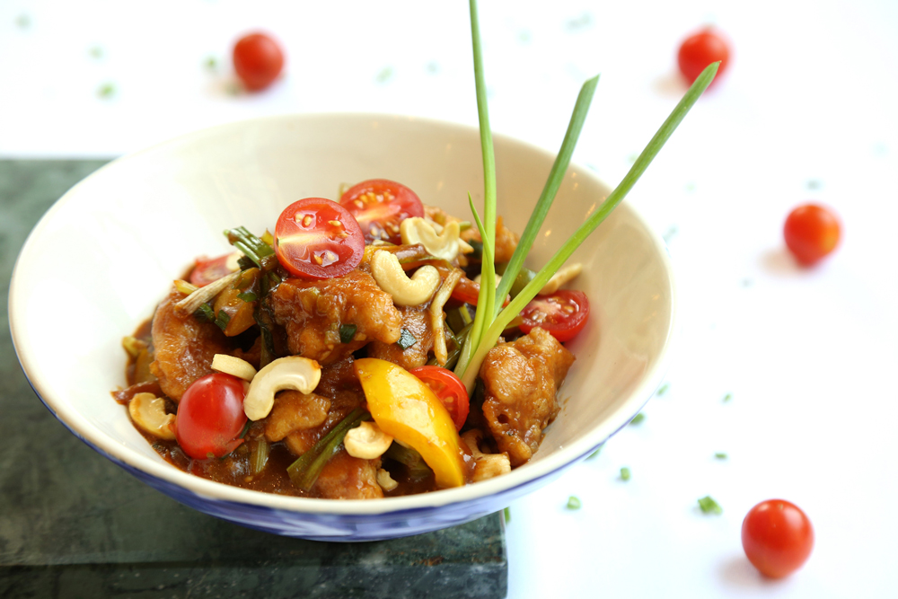 Kung-Pao-,-Sakura,-The-Metropolitan-Hotel-&-Spa-4.jpg