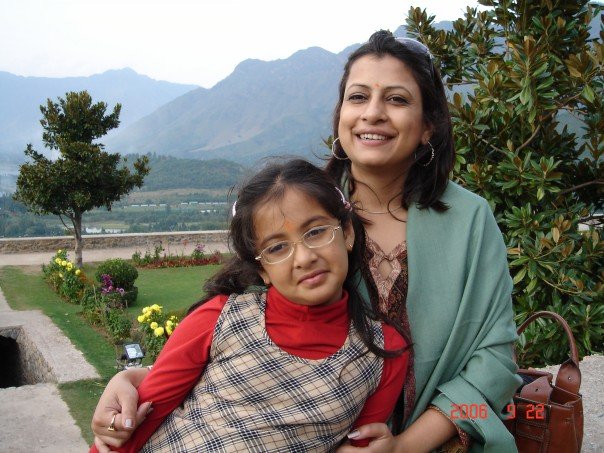 Suparnaa and daughter.jpg