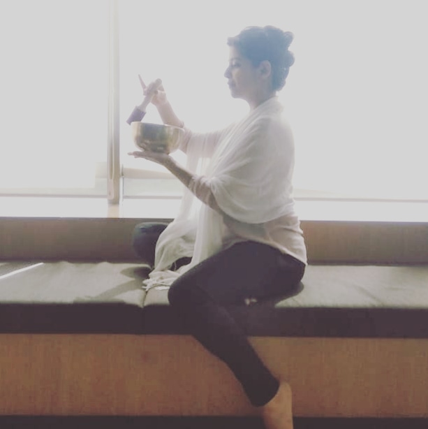Ruchi Thaker singing bowls.jpg