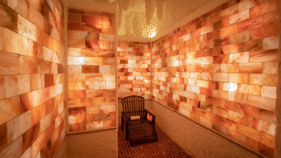 Naad-Wellness-himalayan-salt-cave