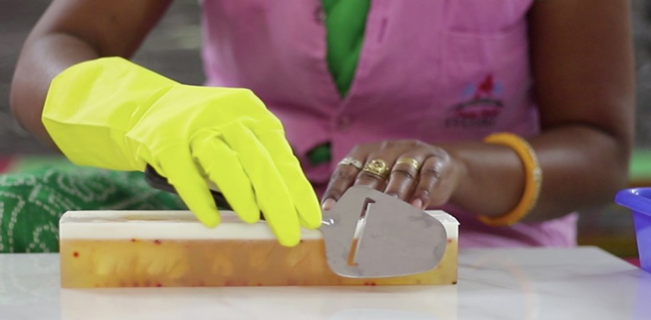 soap- somiya soap making