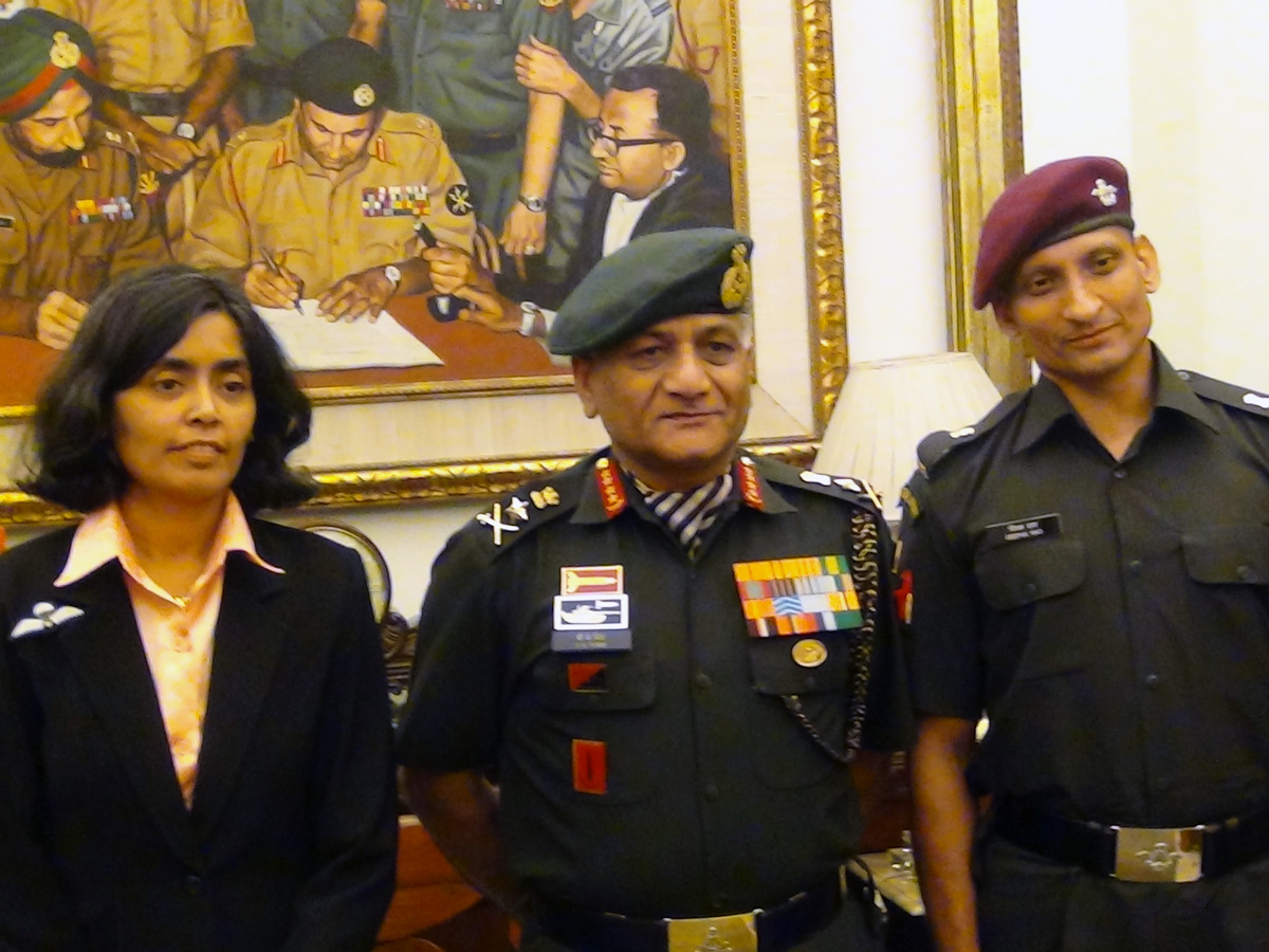 Seema-Rao-with-Army-Chief-1