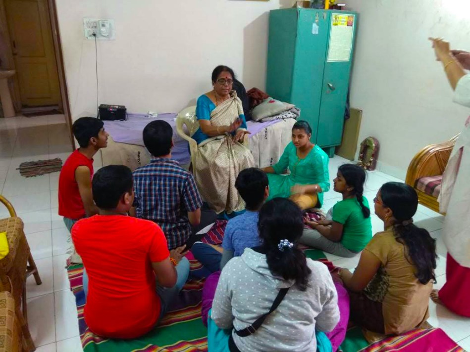 Music Meenakshi Ravi with children
